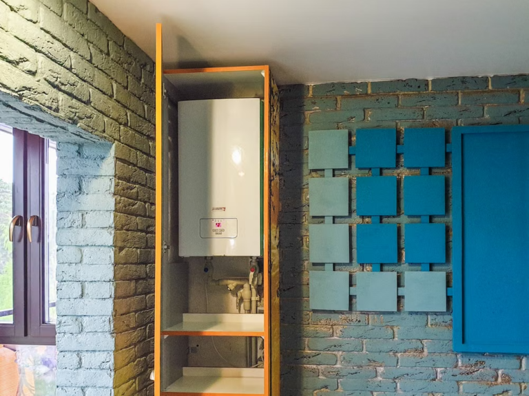 Pourquoi faire appel à un plombier professionnel plutôt que réaliser les travaux soi-même ?